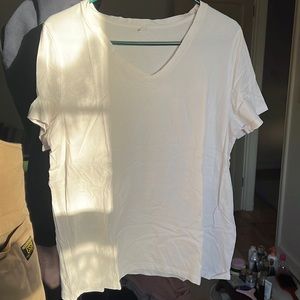 Uniqlo white T-shirt